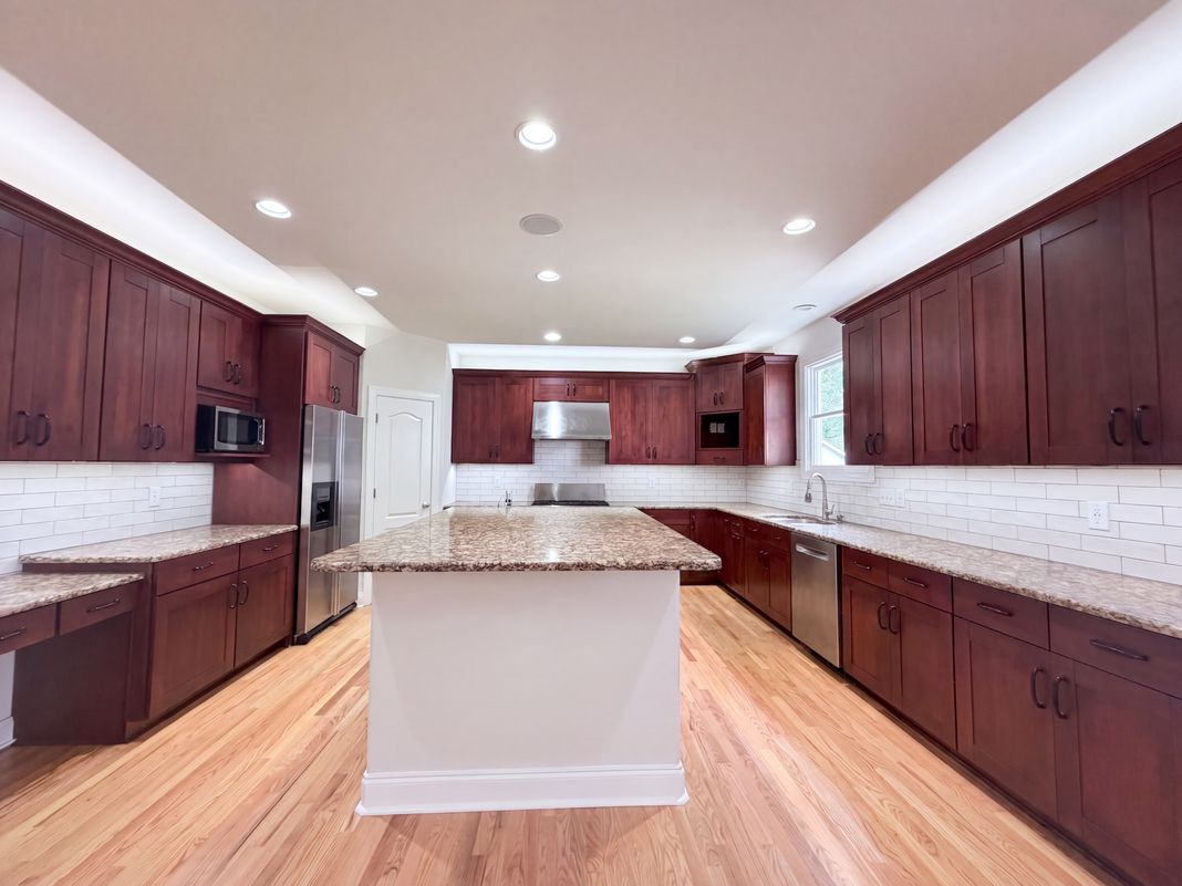 Property photo 2 of 142 Bain Ln
