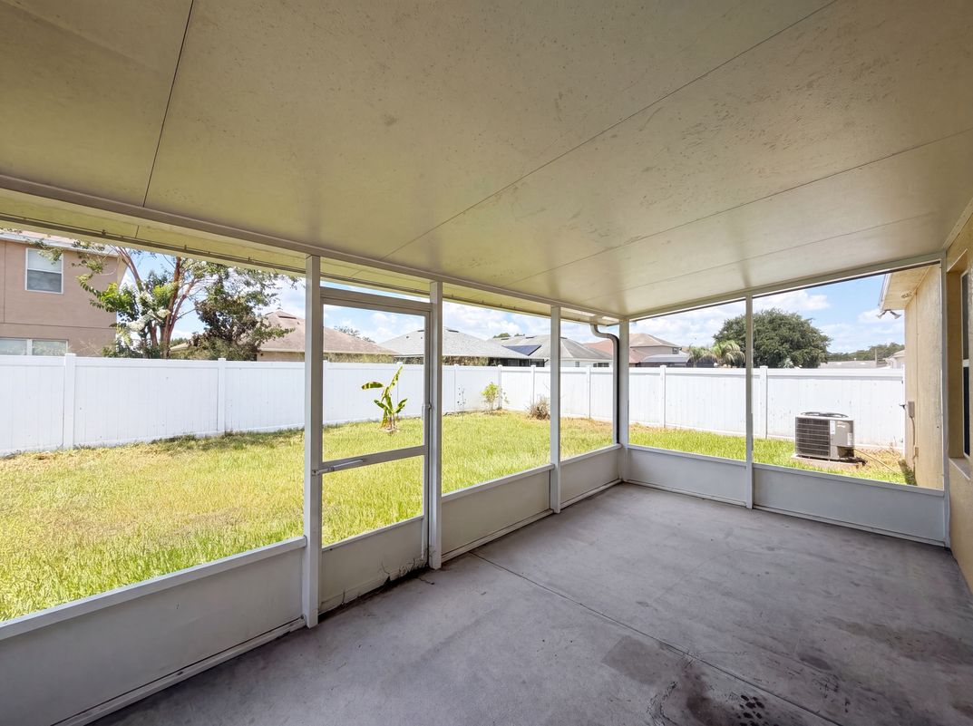 Photo 22 of 24 of 1048 Bethpage Rd, Auburndale, FL