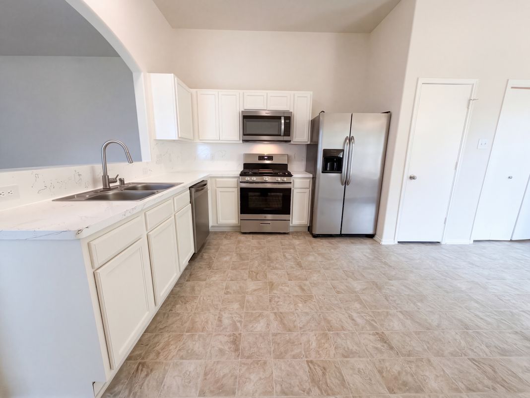 Property photo 2 of 7435 Kennemer Dr