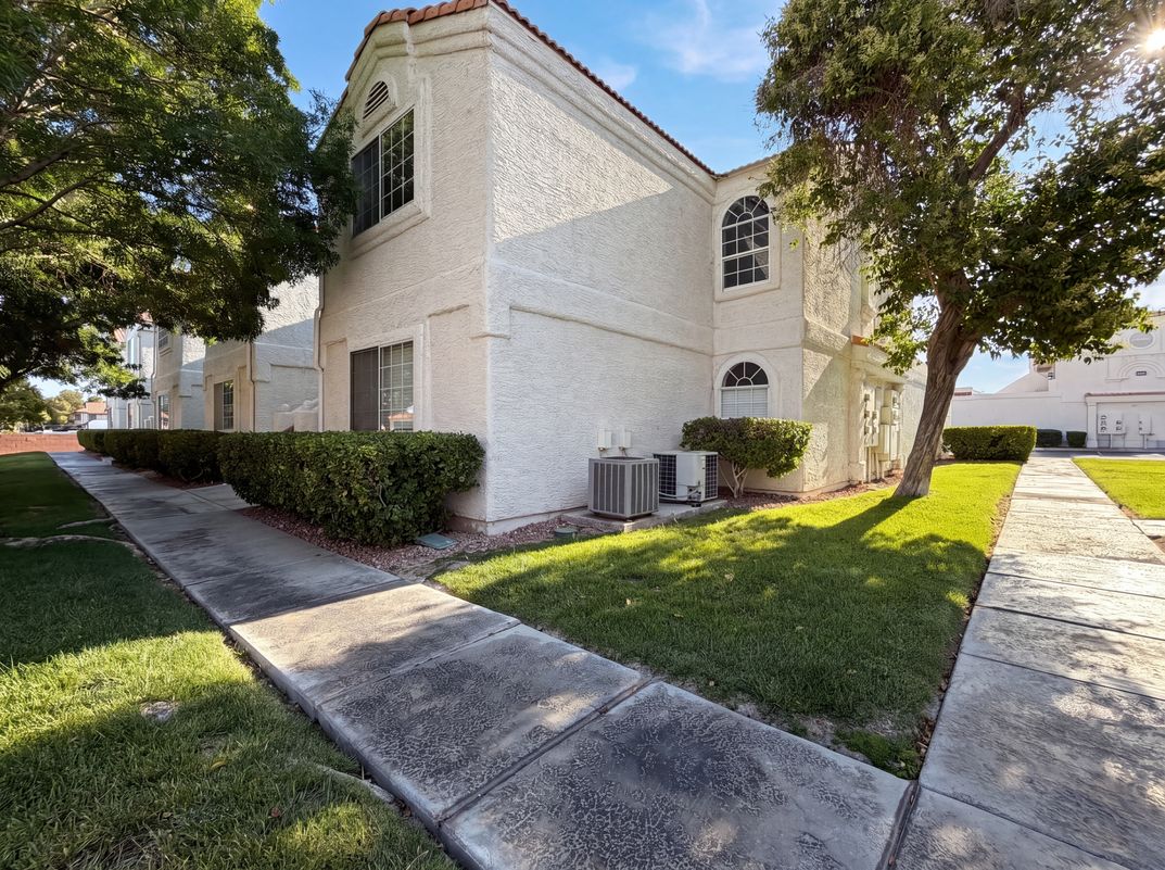 Property photo 1 of 1800 Edmond St Unit 224