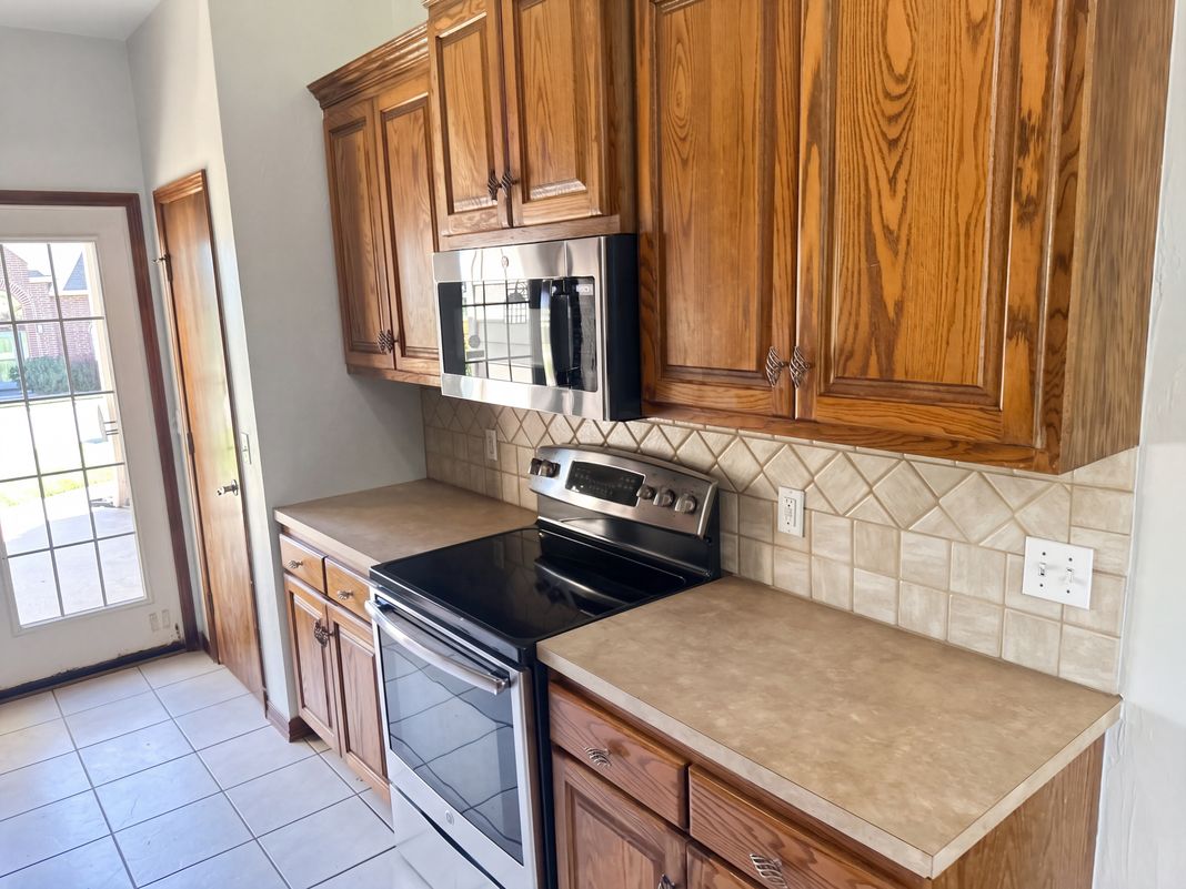 Property photo 2 of 1919 E Kelsey Ln