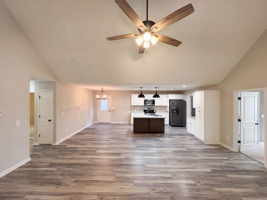 Property photo 3 of 2704 Brent Cir