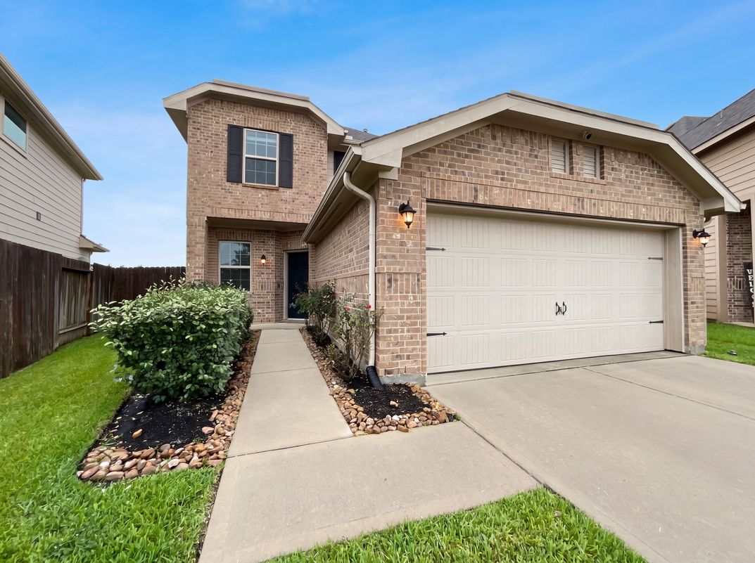 Property photo 1 of 10310 Lake Huron Dr