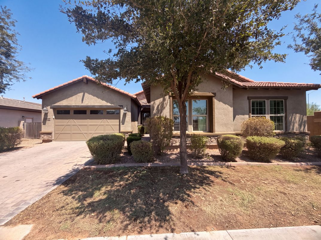 Property photo 1 of 7552 E Peralta Ave