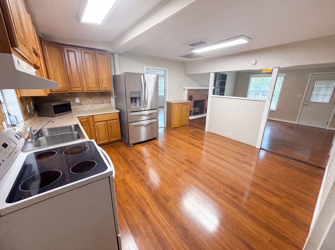 Property photo 2 of 345 Acropolis Dr