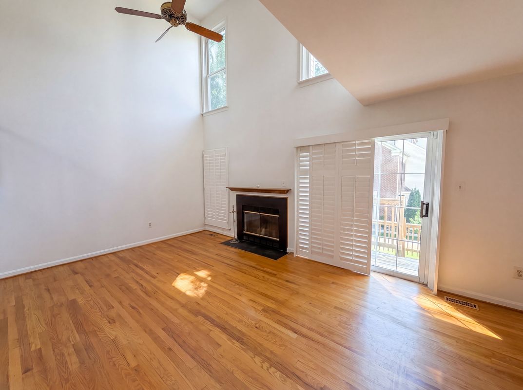 Property photo 3 of 7579 Chrisland Cv