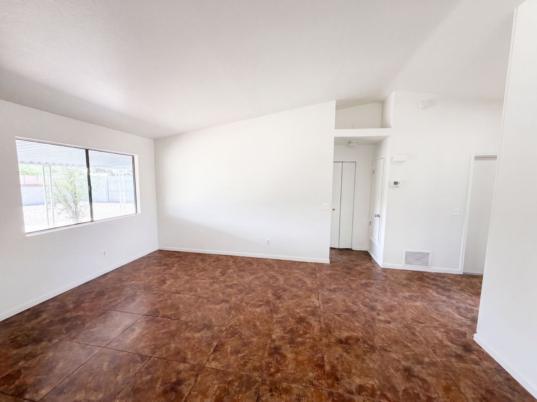 Property photo 3 of 5840 N Belbrook Dr