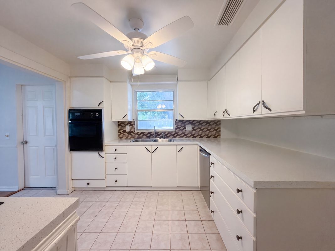 Property photo 2 of 3010 Hatton St
