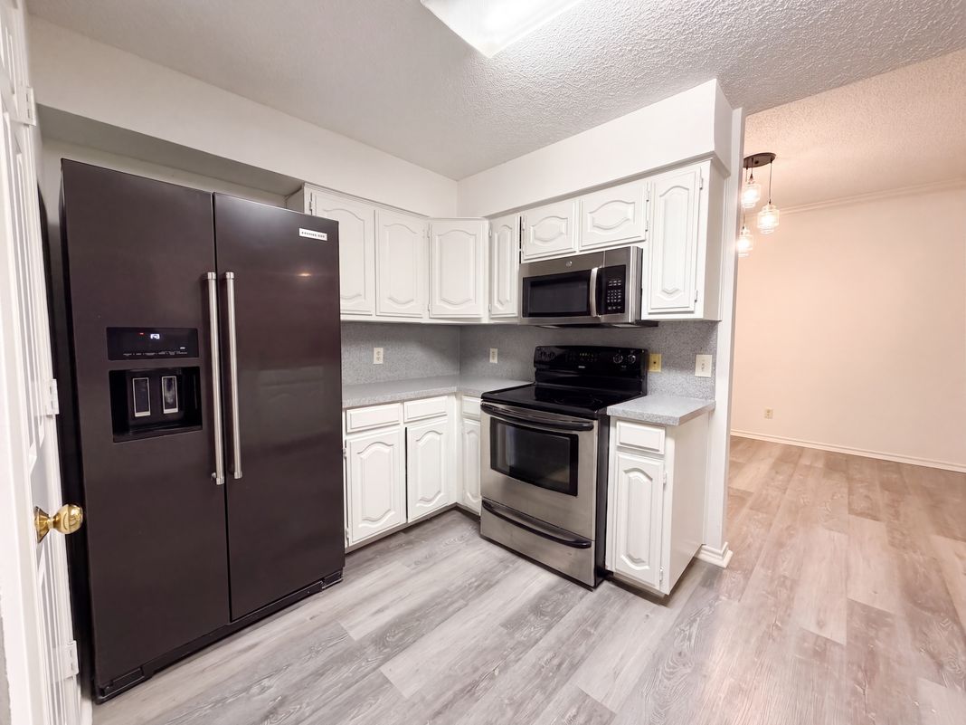 Property photo 2 of 5836 Westhaven Dr Apt B