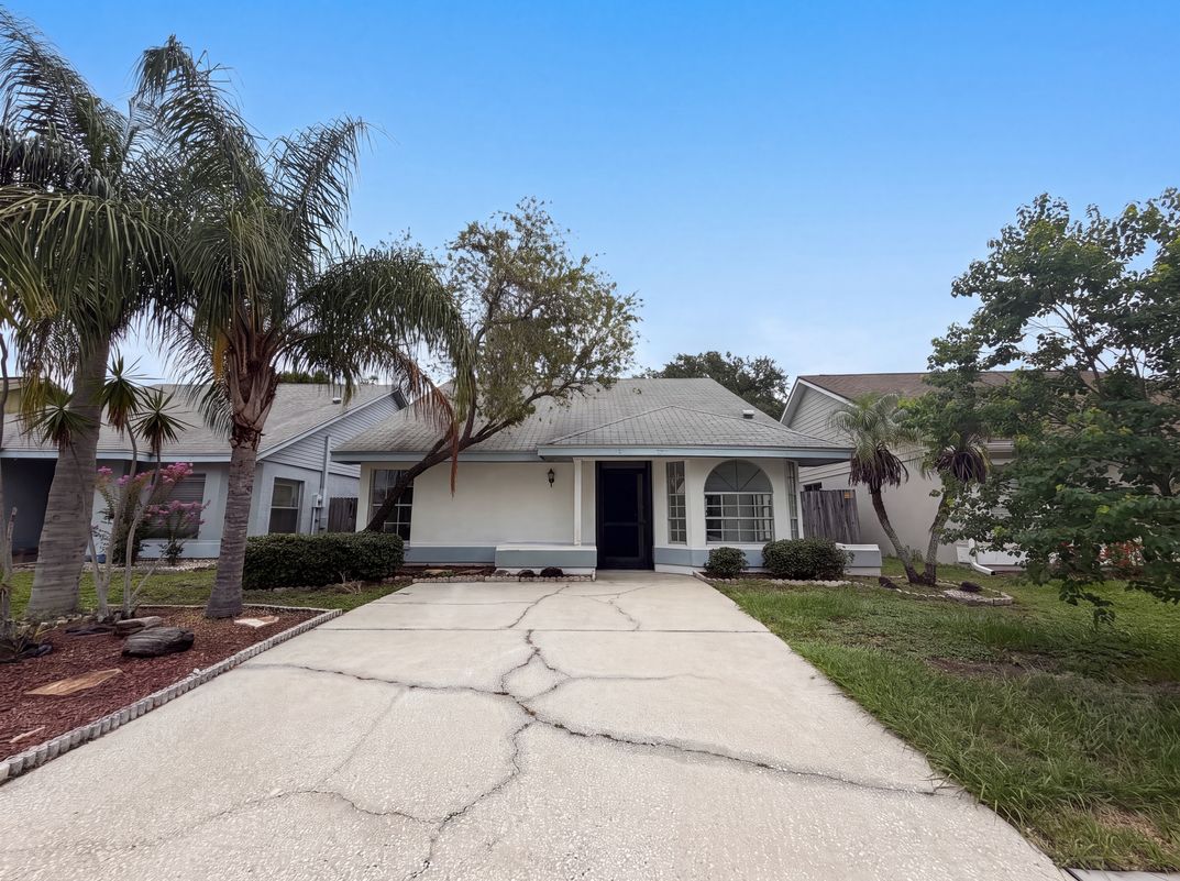 Property photo 1 of 8613 Cottonway Ln