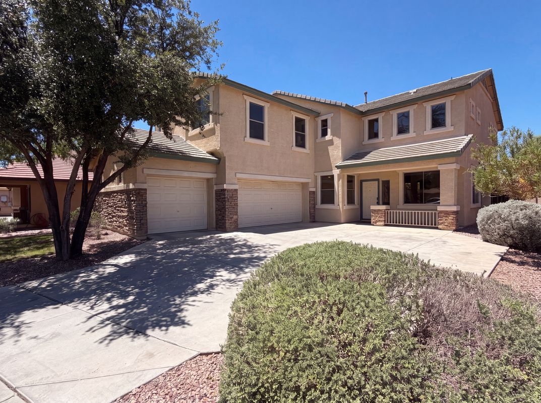 Property photo 1 of 13530 W Banff Ln