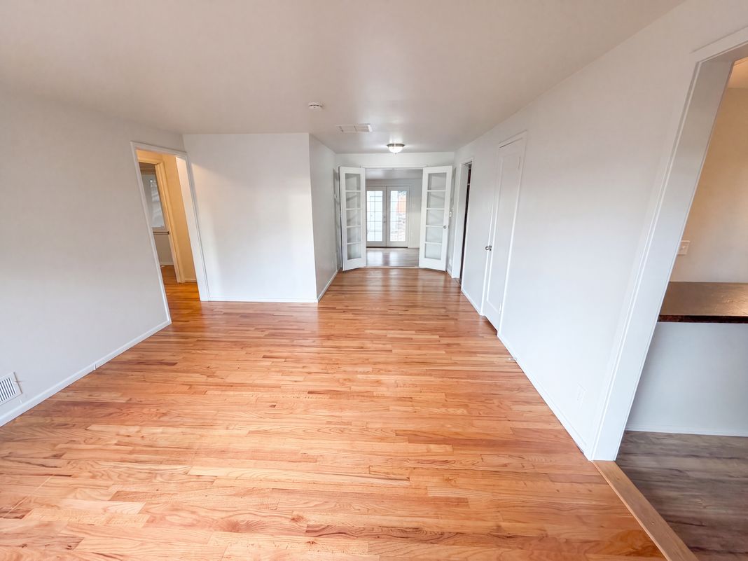 Property photo 3 of 790 Hanover St
