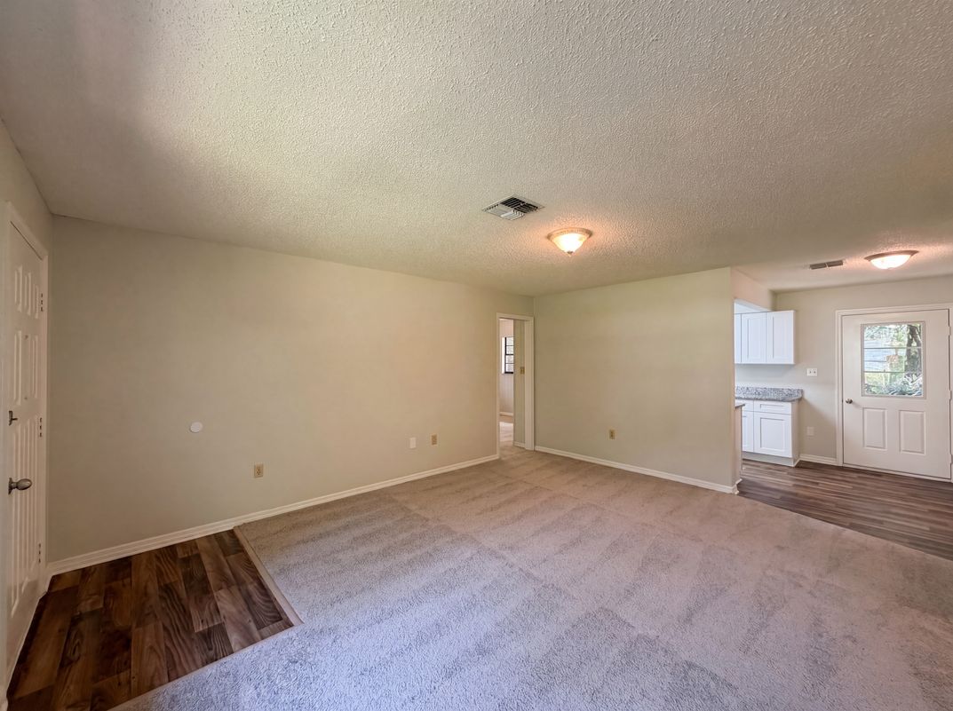 Property photo 3 of 2505 Velma Ter