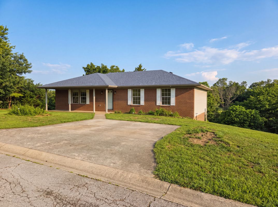 Property photo 1 of 1317 Twin Brook Dr