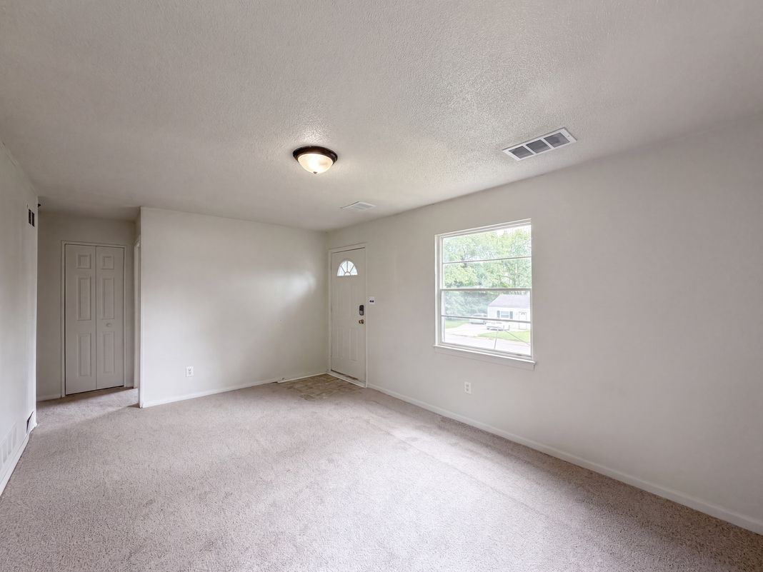 Property photo 3 of 4770 Woodend Ave