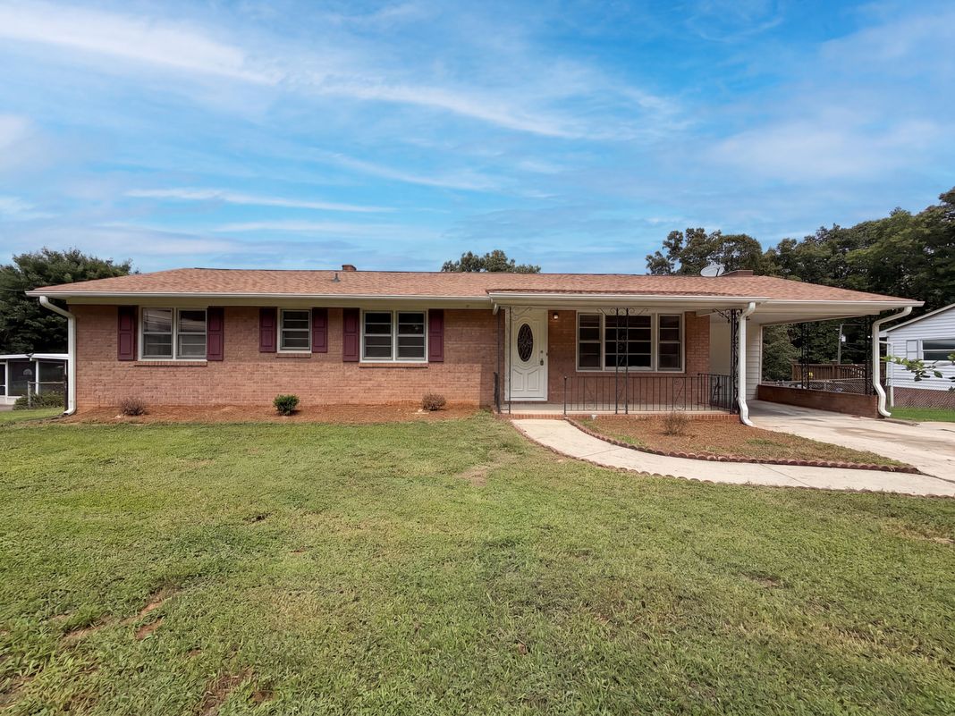 Property photo 1 of 140 Joyce Dr