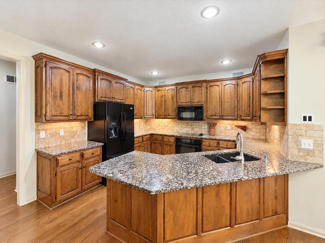 Property photo 2 of 4509 NE Ridgeline Cir
