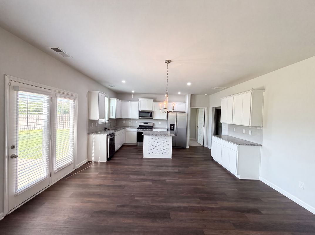 Property photo 2 of 288 Donnington Ct