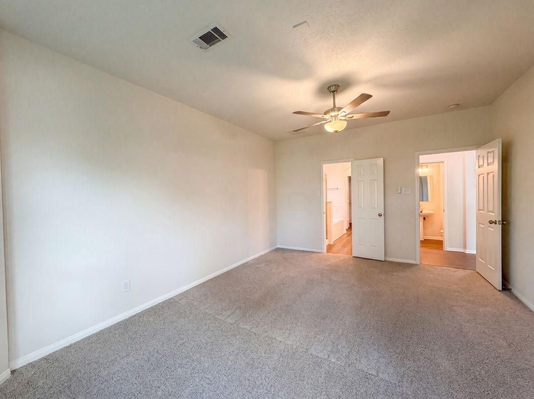 Photo 4 of 22 of 14310 Amyford Ct, Cypress, TX