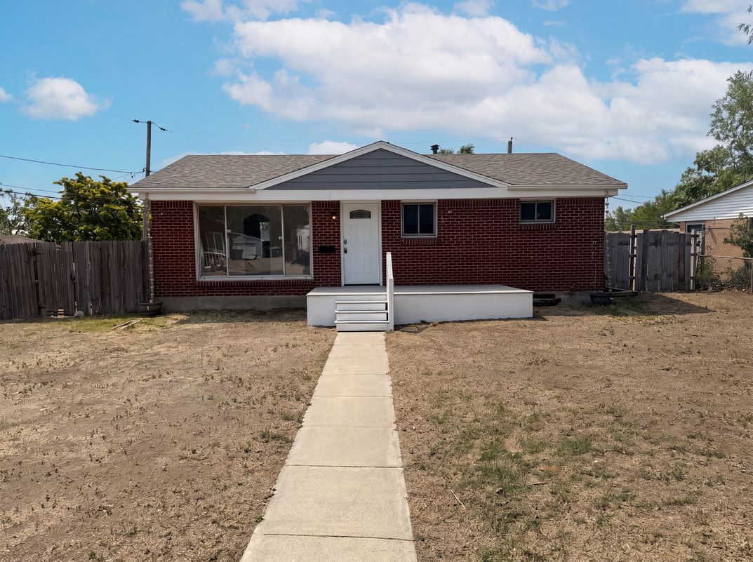 Property photo 1 of 9190 Cypress Dr