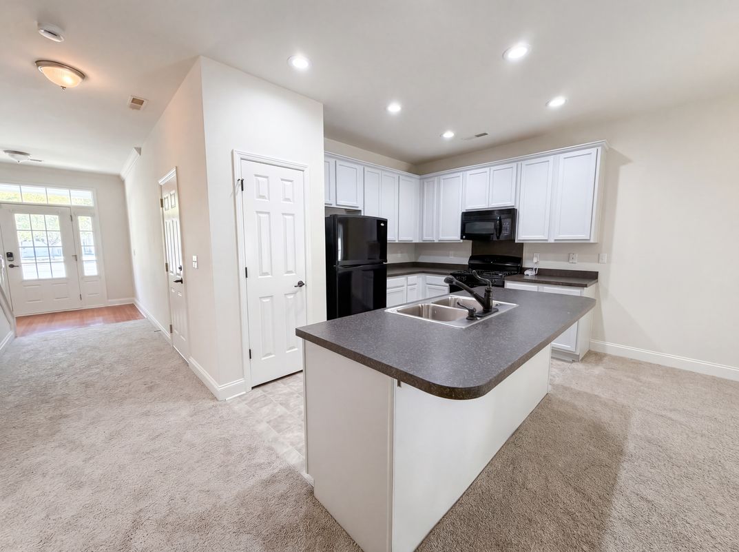 Property photo 2 of 9622 Scarborough Ct