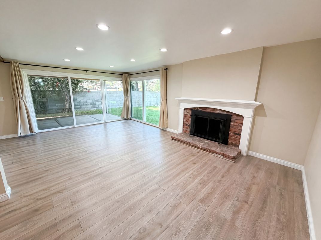 Property photo 3 of 1640 Aspen Grove Ln