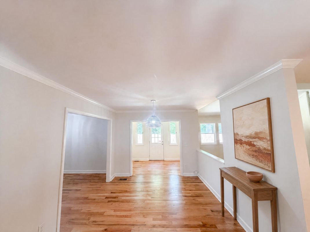 Property photo 3 of 113 Forestview Dr