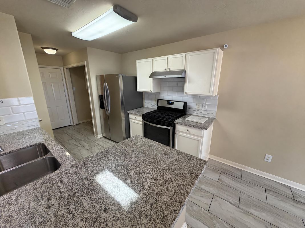 Property photo 2 of 10250 Rolleston Ln