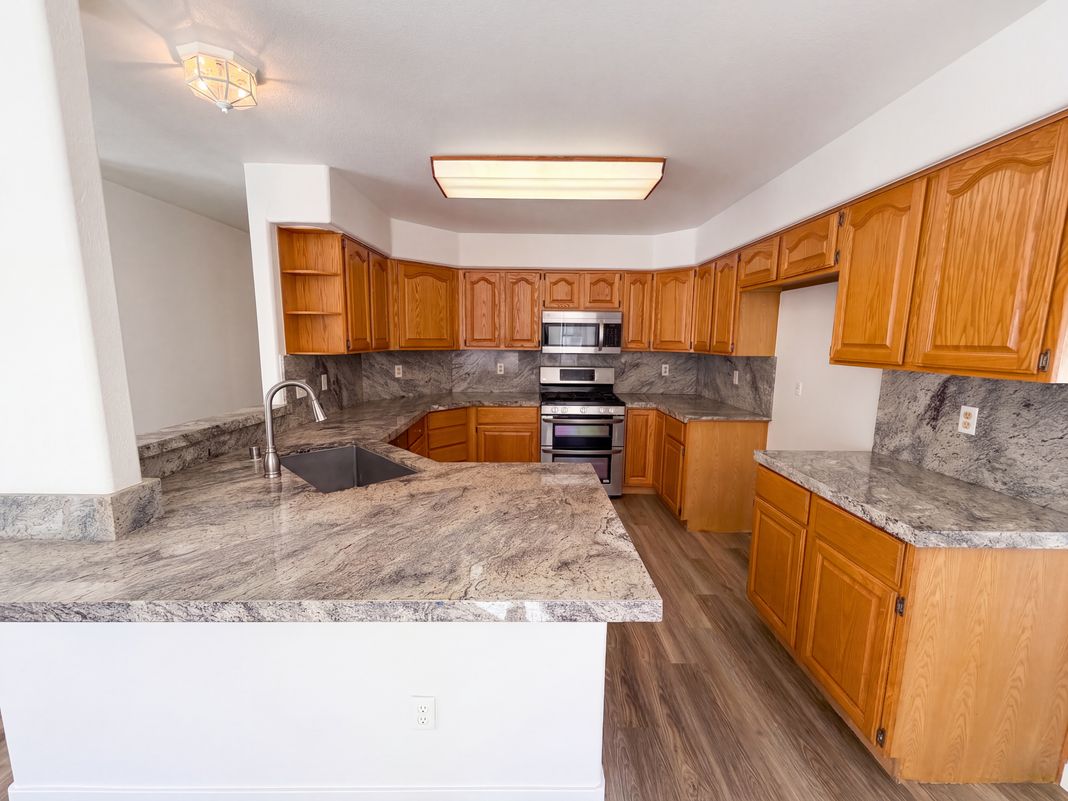 Property photo 2 of 1917 Altivo Dr