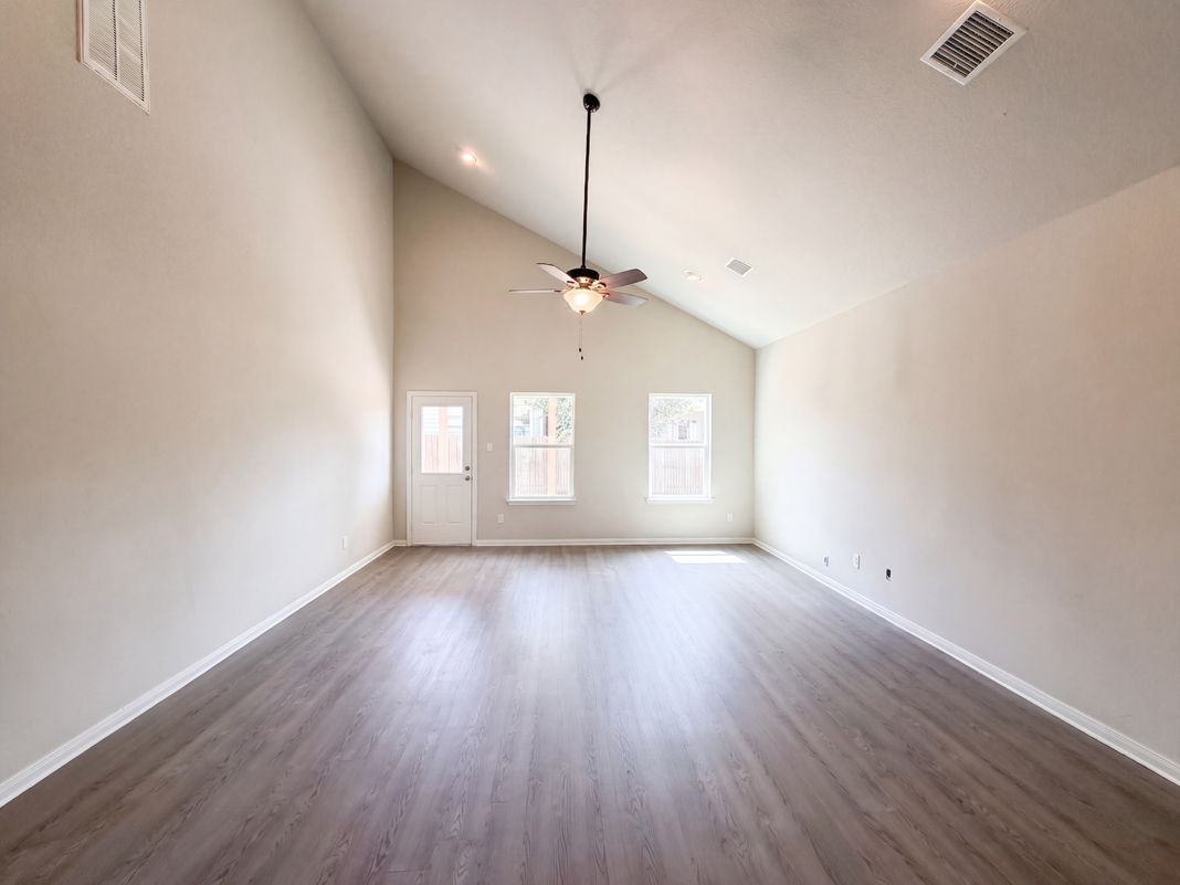 Property photo 3 of 1508 Ferryman Dr