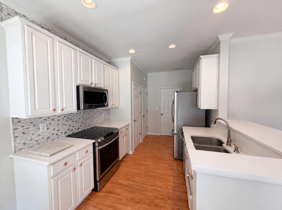 Property photo 2 of 8409 Aztec Dawn Ct
