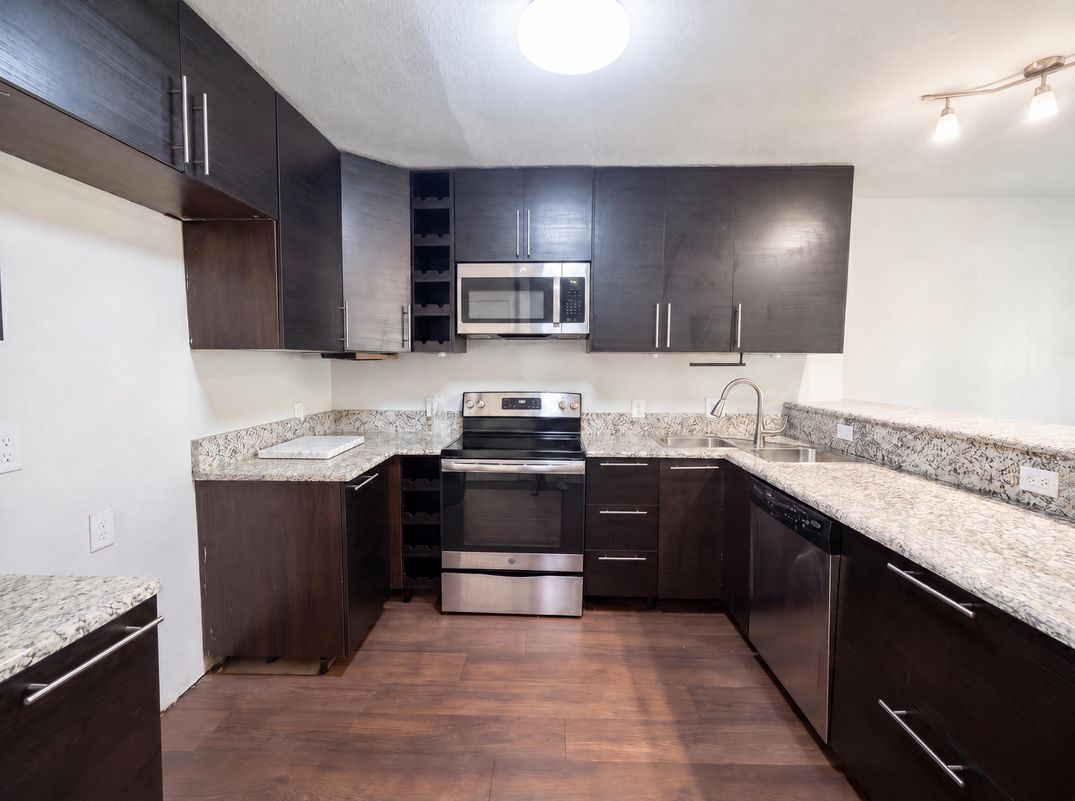 Property photo 2 of 4526 S Horseshoe Trl