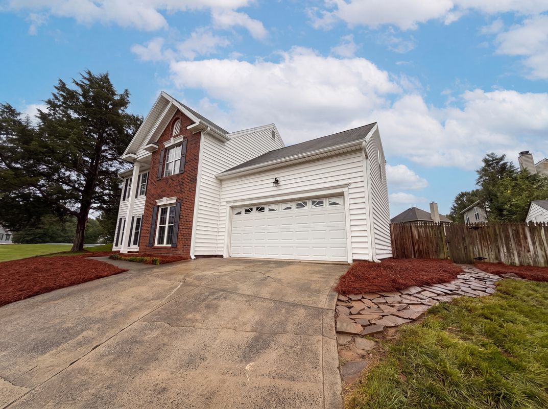 Photo 21 of 35 of 3737 Winterberry Ct NW, Concord, NC