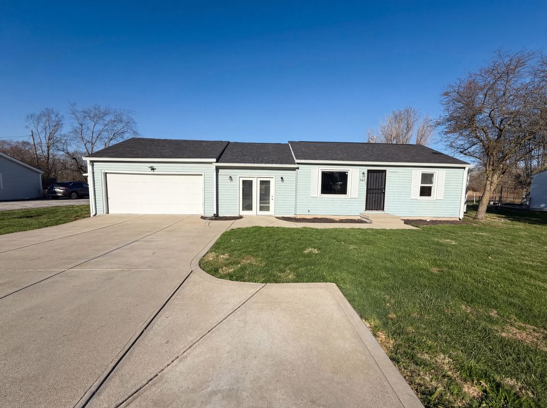 Property photo 1 of 1062 Rita Dr