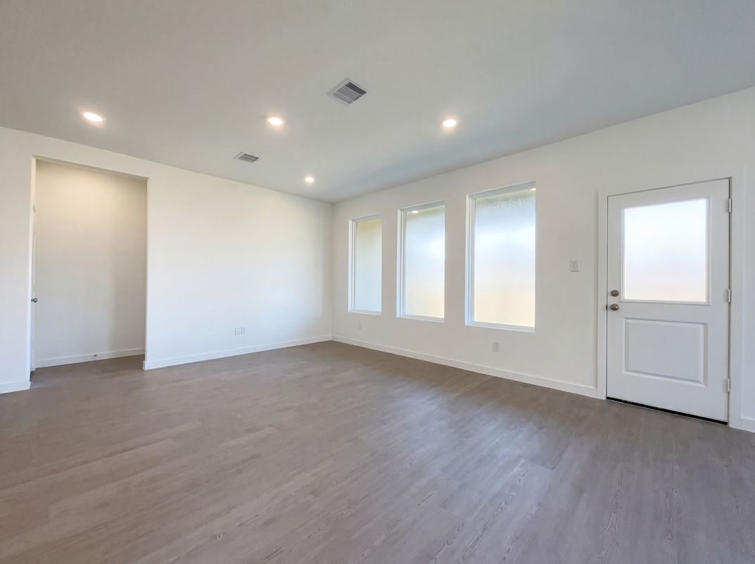 Property photo 3 of 3024 Paradise Capri Dr