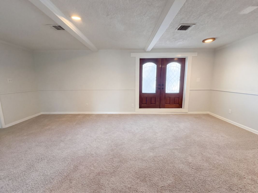 Property photo 3 of 1114 Forestburg Dr