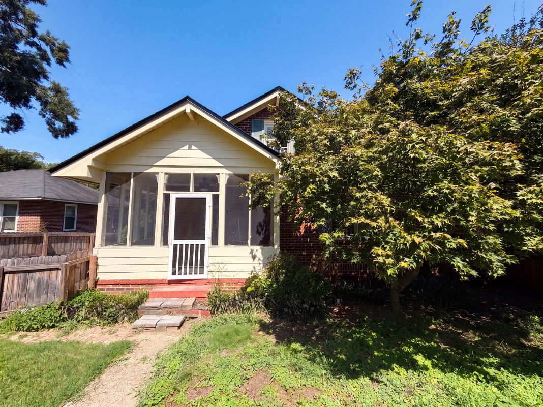 Property photo 1 of 14 Norwood St NE