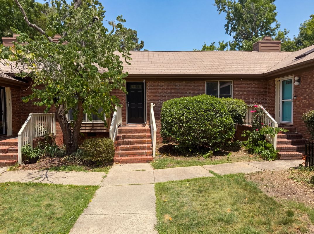 Property photo 1 of 5500 Fortunes Ridge Dr Apt 86B