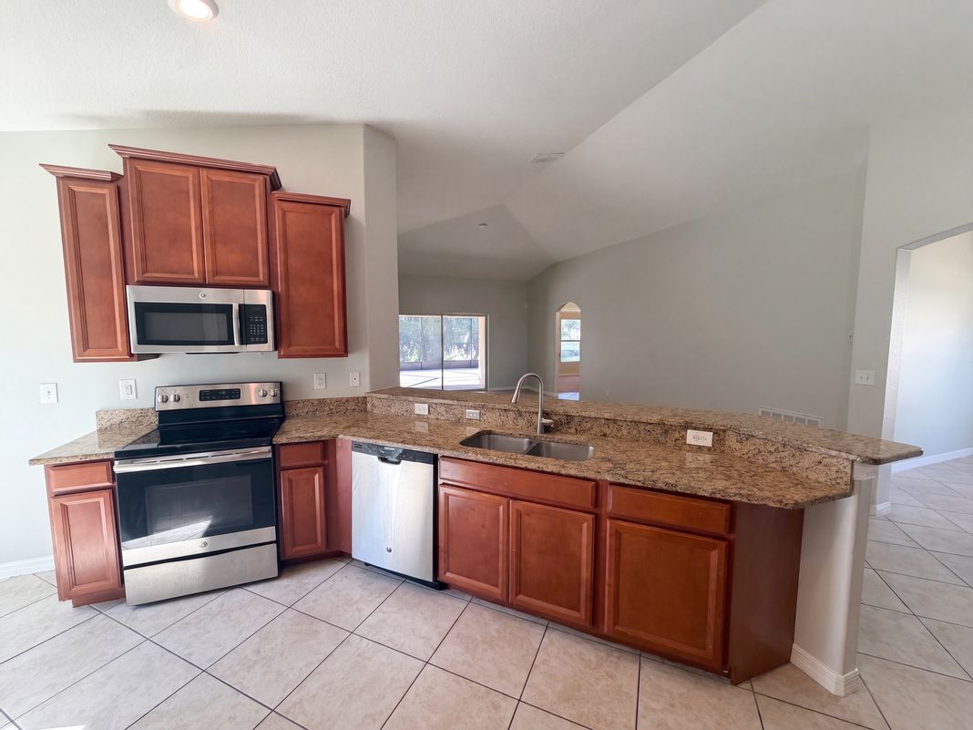 Property photo 2 of 10080 Tolman Dr