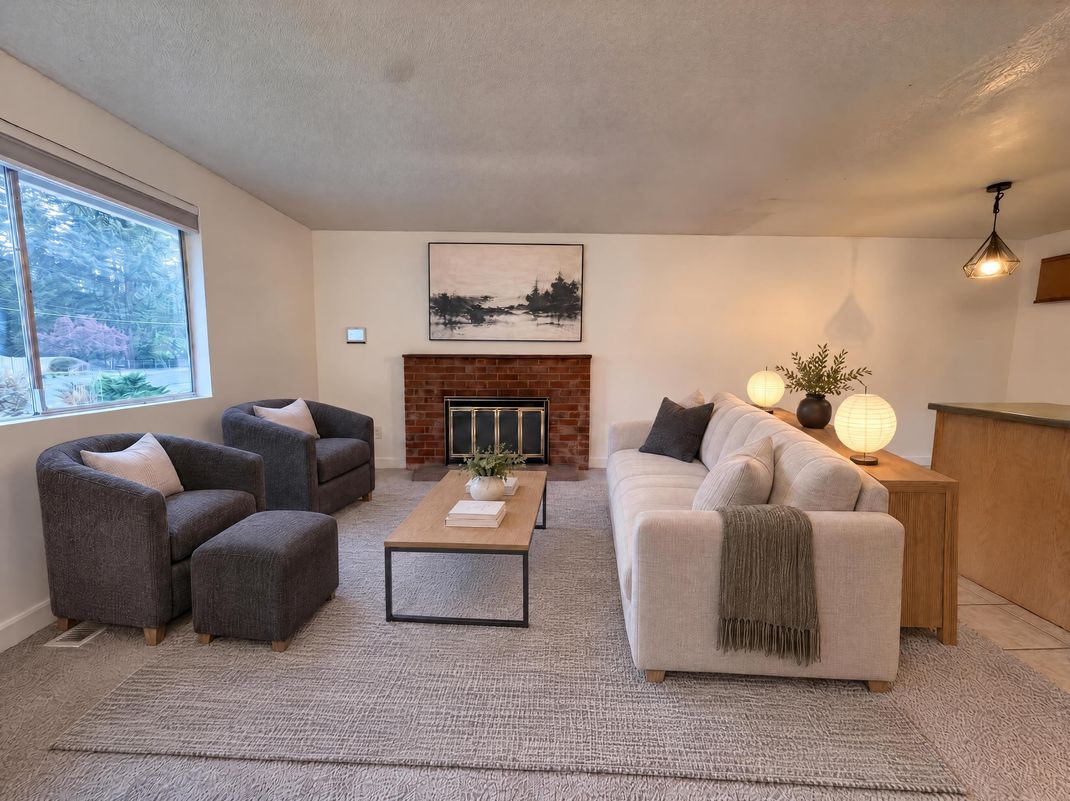 Property photo 3 of 13615 97th Ave NW