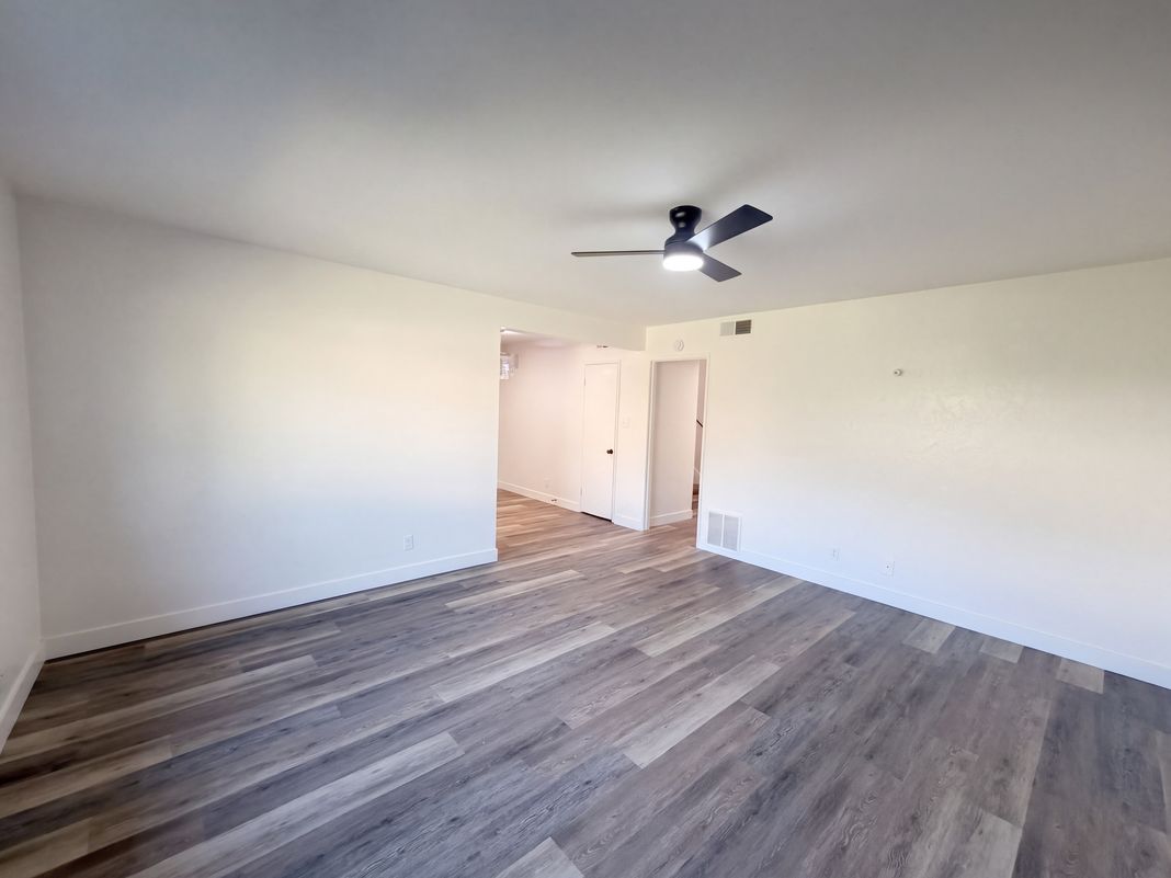 Property photo 3 of 12927 Lariat Ln