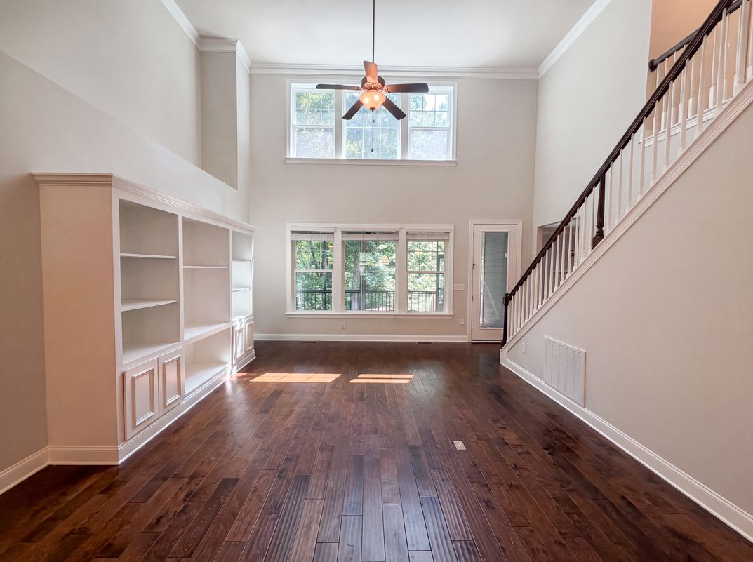 Property photo 3 of 354 Crimson Way