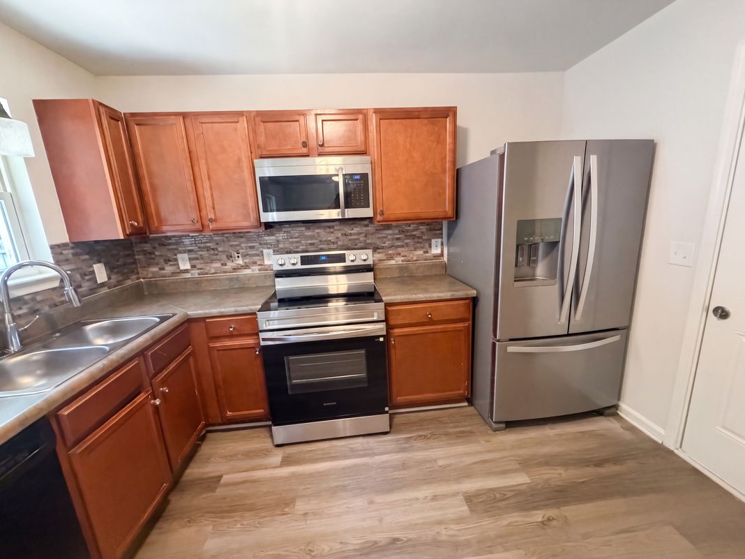 Property photo 3 of 1131 Langston Dr