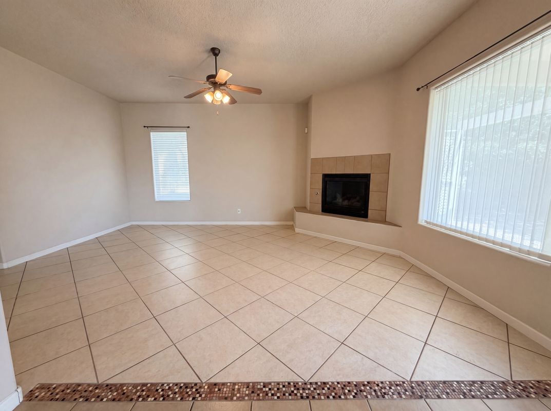 Property photo 2 of 2513 Milagro Ridge Ct NE