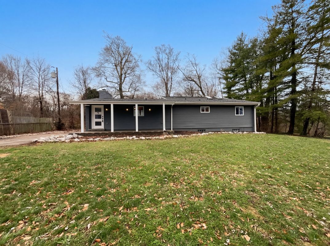 Property photo 2 of 7809 View Place Dr