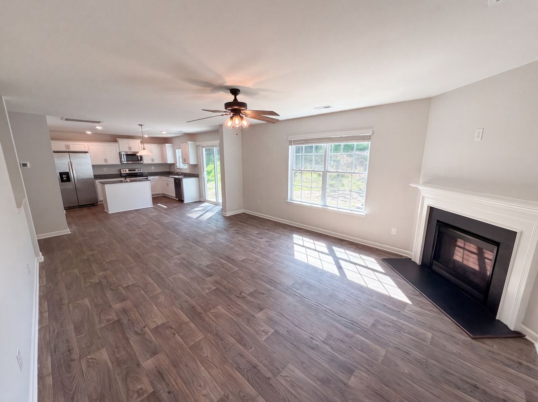 Property photo 3 of 2014 Tarzi Ln