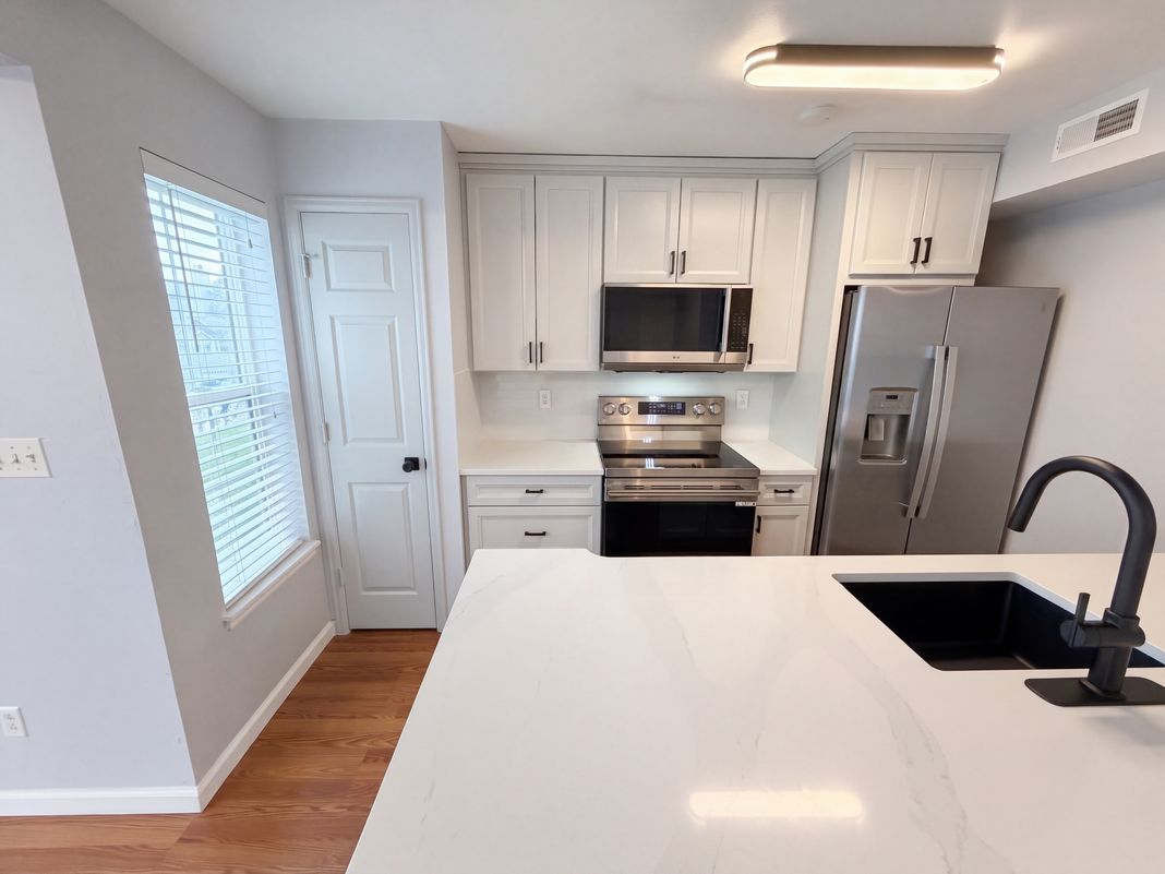 Property photo 2 of 6702 S Ivy Way Apt A7