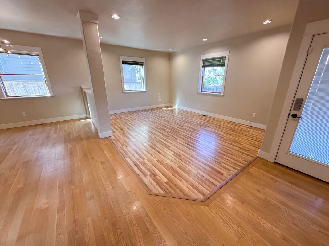 Property photo 3 of 1125 W 28th Ave