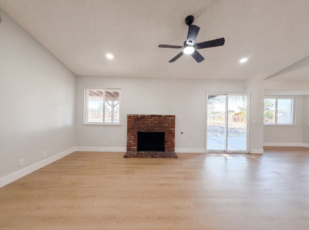 Property photo 3 of 40733 176th St E
