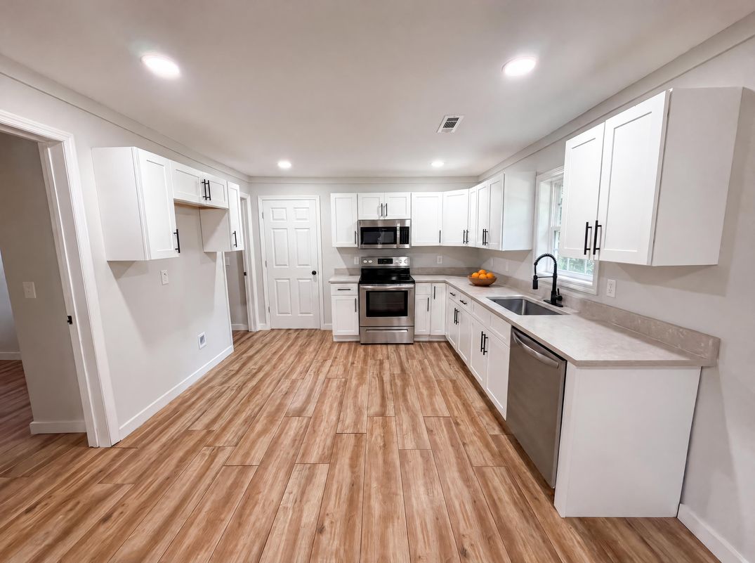 Property photo 2 of 1313 Eastbrook Rd SE